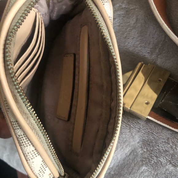 Michael kors purse and belt set - Picture 2 of 6